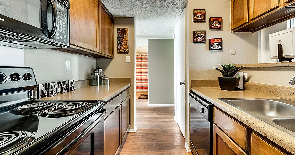 Chelsea Creek Apartment Homes — Photo 2