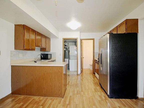 5th image of 123 S Hale Ave Unit B