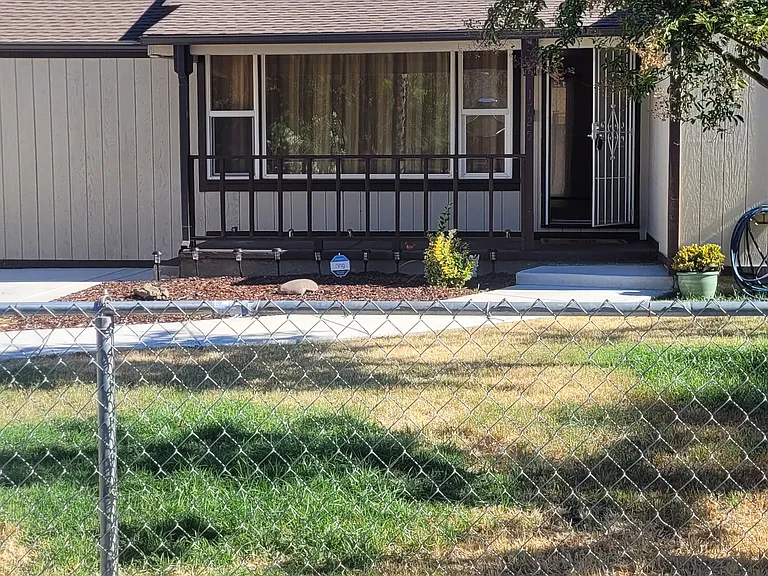 1725 Nogales St — Photo 1