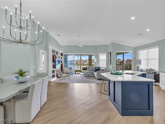 4th image of 11036 Harbour Yacht Ct Unit 202