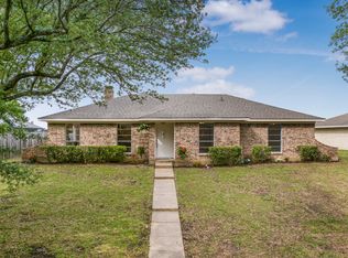 1004 Meridith Dr, Terrell, TX 75160