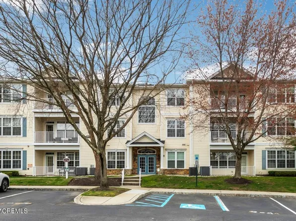 604 St Andrews Place, Manalapan, NJ 07726