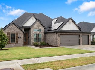 1805 Abbott Ln, Pea Ridge, AR 72751