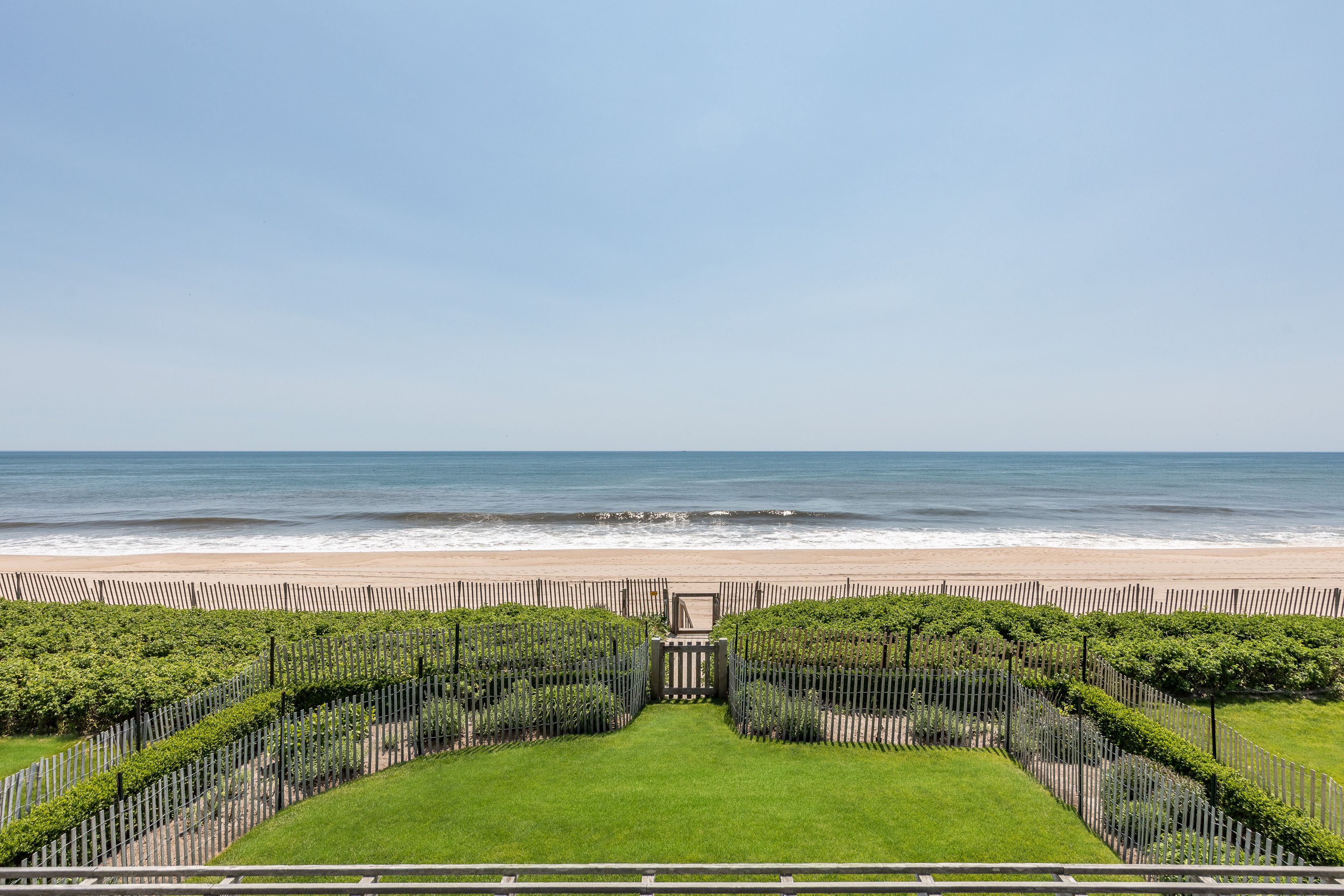 201 Lily Pond Ln, East Hampton, NY 11937 Out East