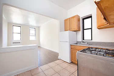 Rented by R New York