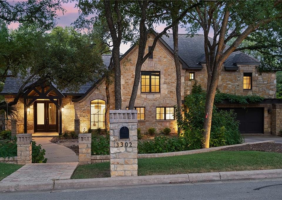 1st image of 3302 Park Hills Dr