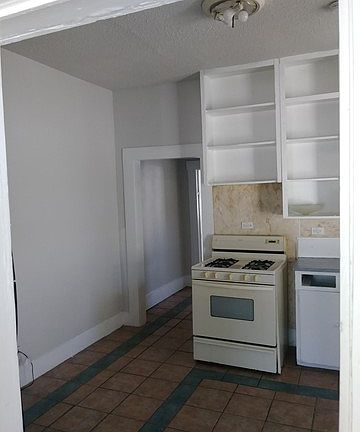 4th image of 1521 Hays St #B