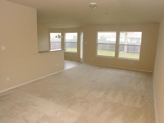 2nd image of 1115 Clayton Dr