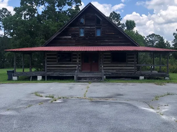 902 Langdale Dr, Nashville, GA 31639