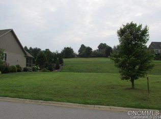 75 Whistlewood Ln #18, Hendersonville, NC 28739