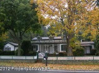 260 Upper Demunds Rd, Dallas, PA 18612