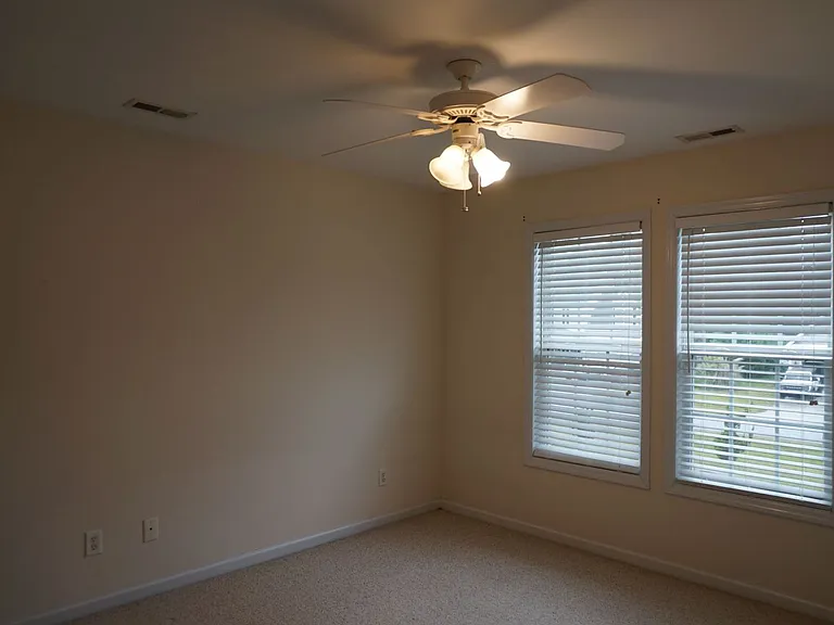 125 Creeks Edge Dr — Photo 34