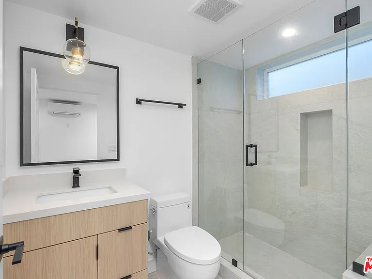 1332 Mohawk St #1/2 — Photo 7