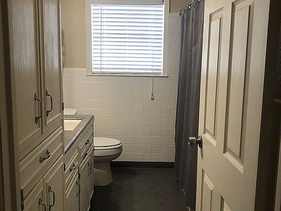 5th image of 215 32nd St