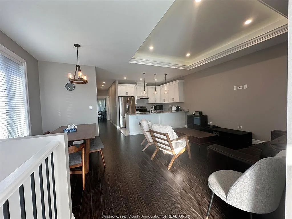 2 bed, $2,550 — Photo 2