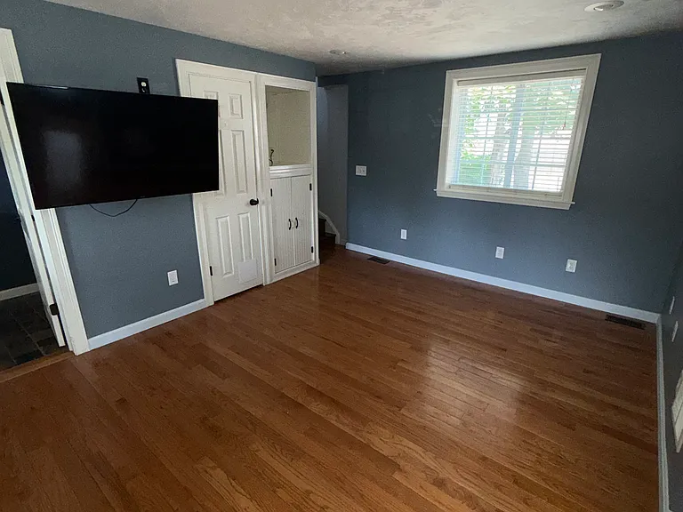 396R Washington St — Photo 8