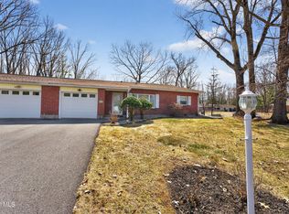 4C Lacosta Drive, Clifton Park, NY 12065