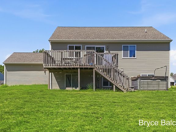 4th image of 338 Vansen Dr