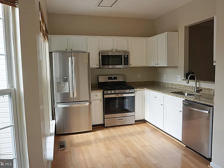 20601 Duck Pond Pl — Photo 8