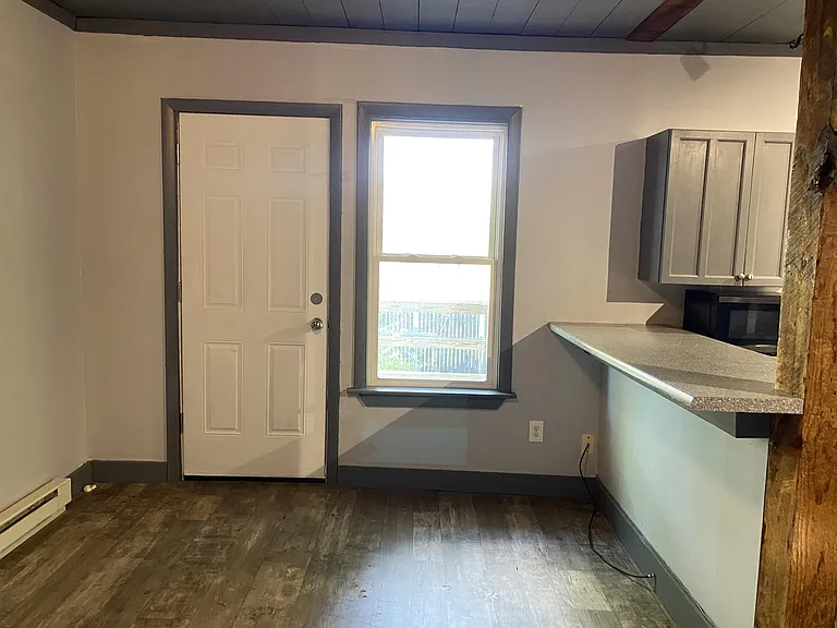 95 Hall Ave — Photo 5