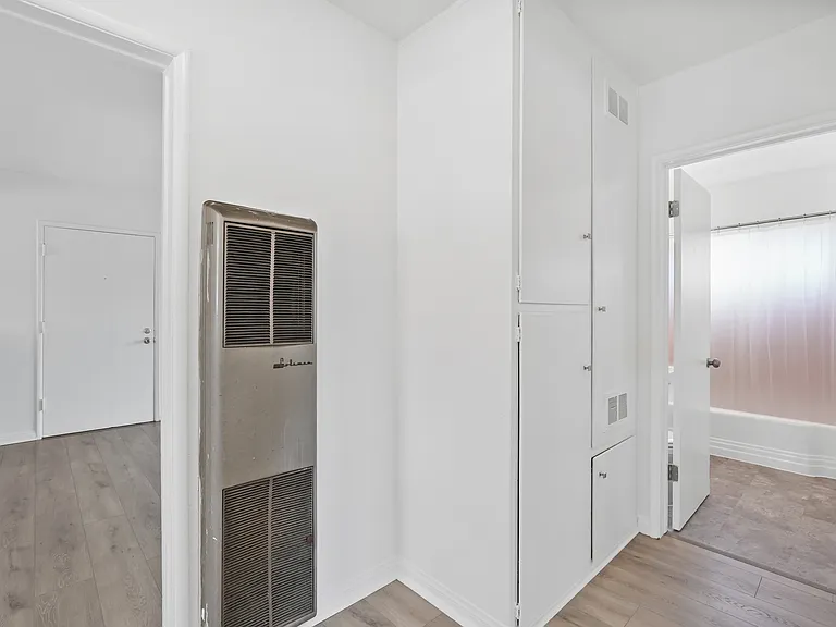 12249 Vanowen St #D — Photo 12
