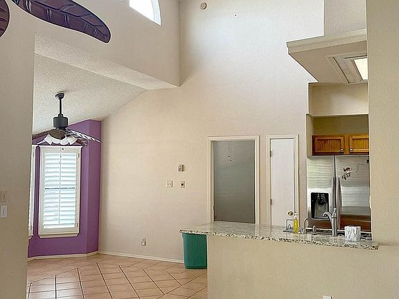 3rd image of 7221 Canyon Run Dr