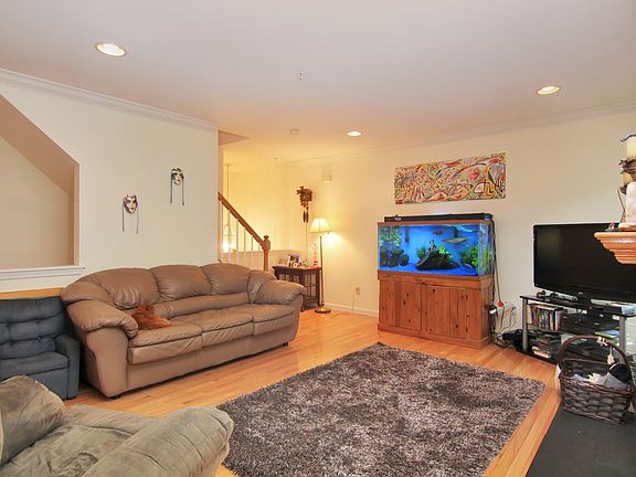 4th image of 103 Mountainside Dr
