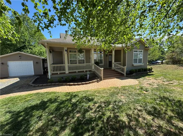 6531 State Highway 66, King, NC 27021