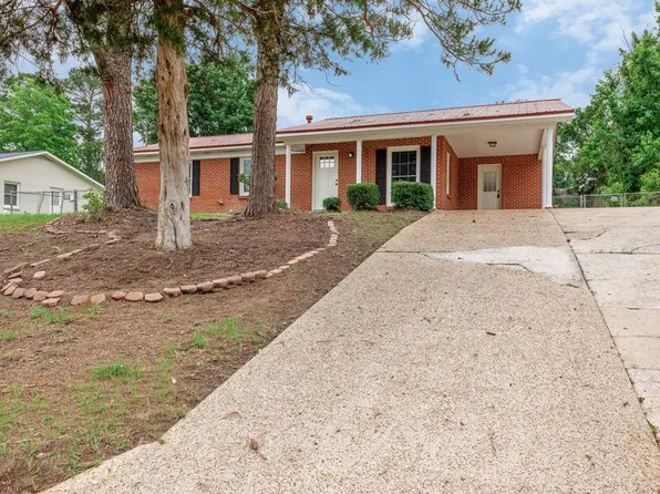 13 Richardson Dr, Daleville, AL 36322