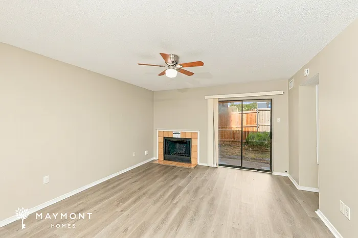 3 bed, 2.0 bath, 1318 sqft, $1,895 — Photo 4