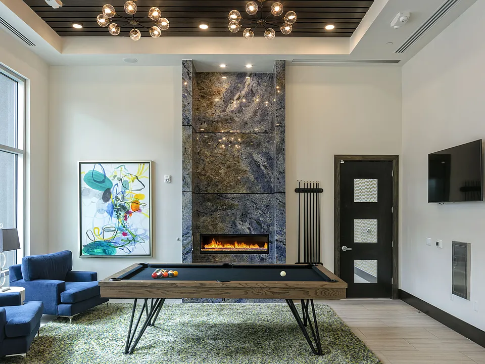 Broadstone Nob Hill apartments community photo