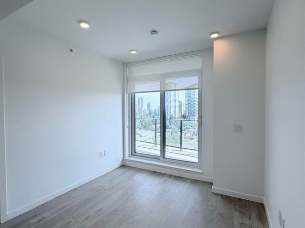 2 bedroom rental in Surrey — photo 8