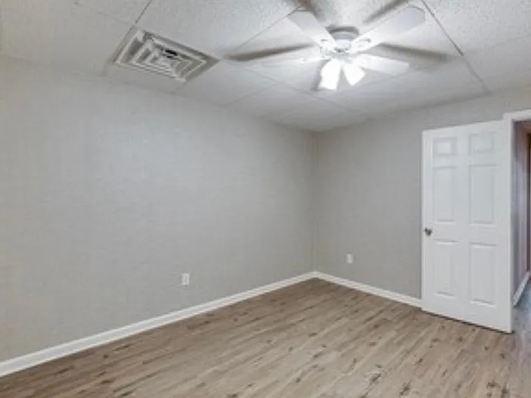 8950 Pine Tree Cir — Photo 14