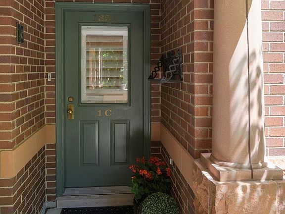 4th image of 1351 W Altgeld St #1C