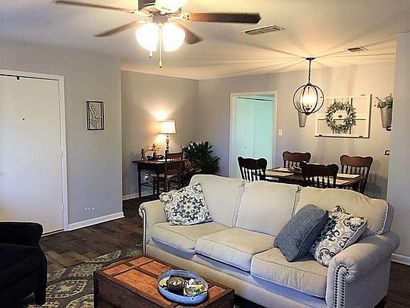4th image of 500 E College St APT 1