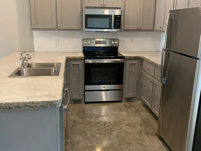 701 Dave Ln — Photo 4