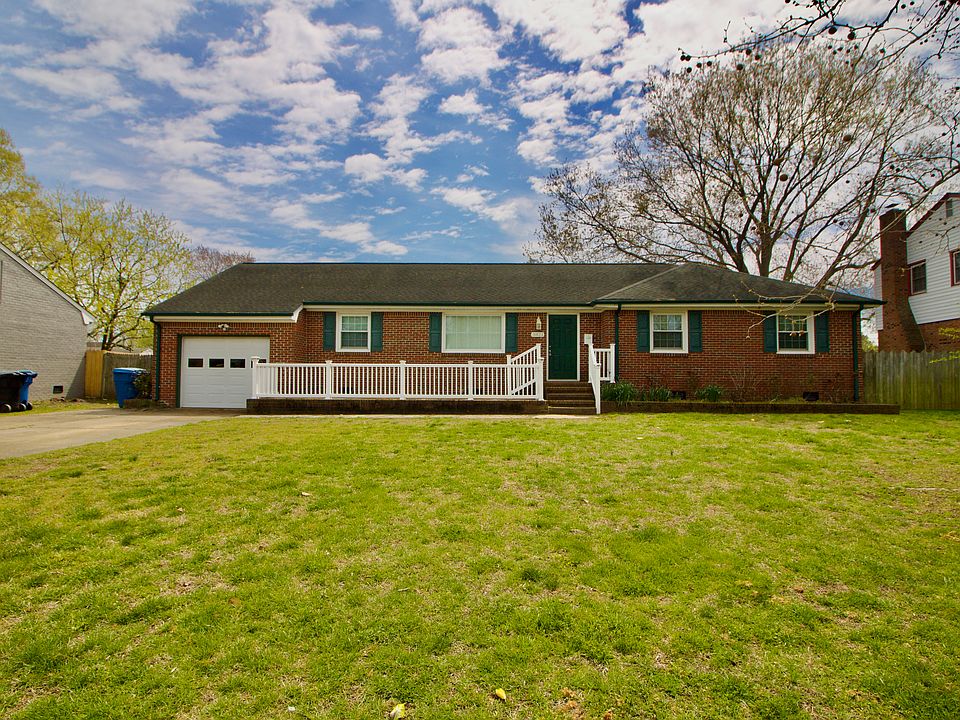 1st image of 3421 Petunia Cres
