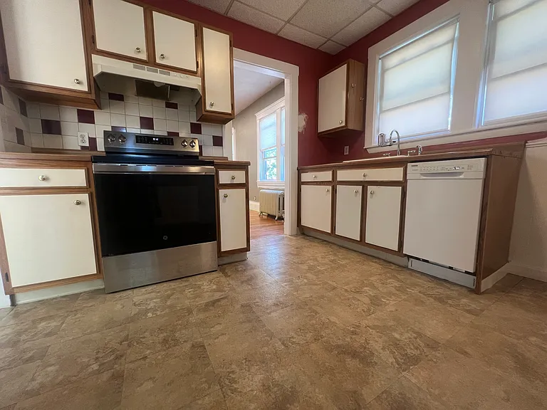 37 Flett Rd — Photo 9