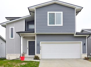 2109 Ammann Dr, Adel, IA 50003