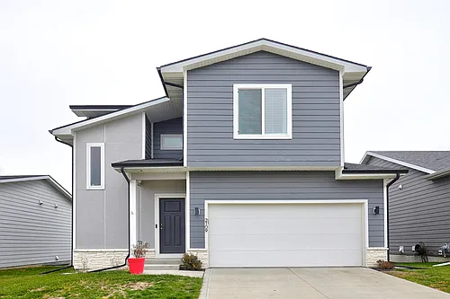 2109 Ammann Dr Photo 1
