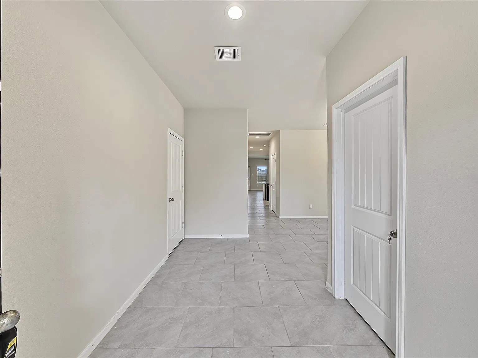 4 bed, 2.0 bath, 2162 sqft, $2,250 — Photo 4