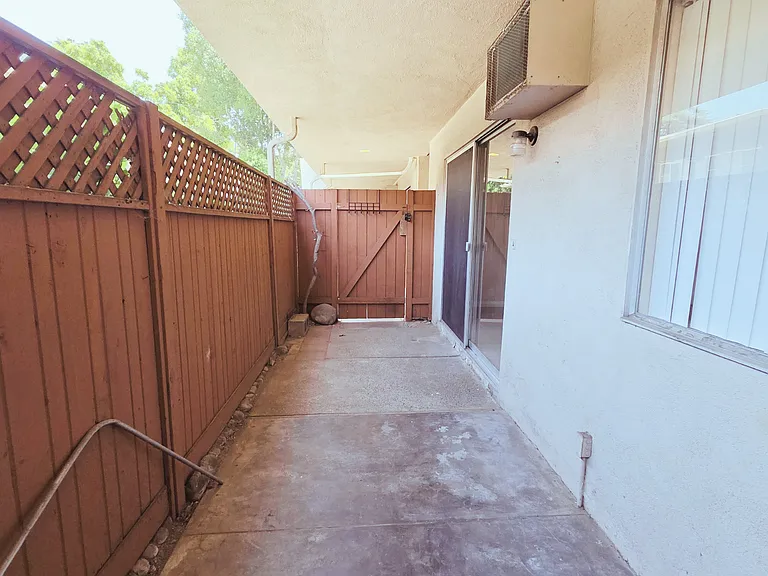 1815 Fremont Ave — Photo 18