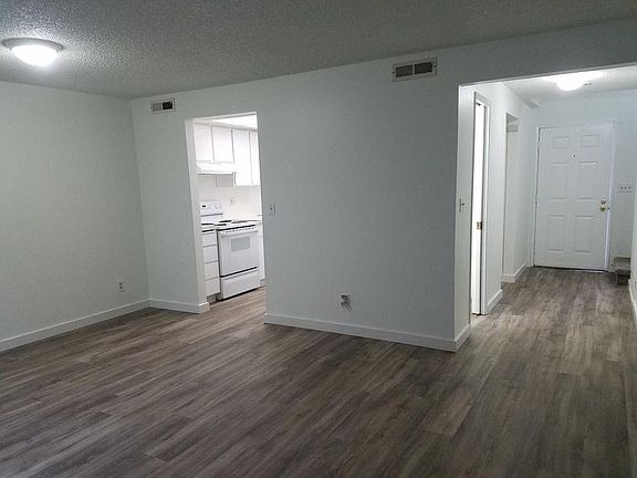 3rd image of 736 140th Ave SE