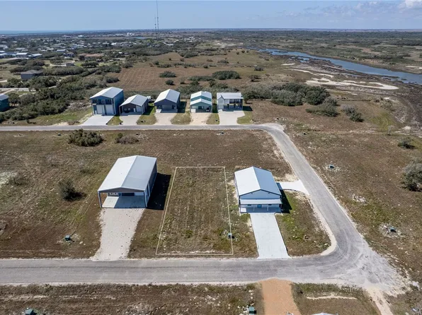 33 Carrie St, Pt O Connor, TX 77982