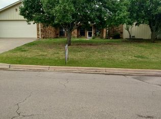 105 SW 75th St, Lawton, OK 73505