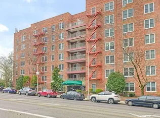 241-20 Northern Boulevard 2H image 1 of 8
