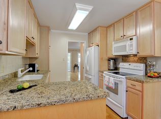 2325 Sharon Rd, Menlo Park, CA 94025