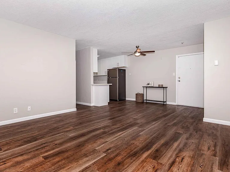 4401 Central Ave — Photo 86