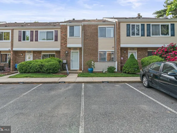 1042 Pendleton Ct, Voorhees, NJ 08043