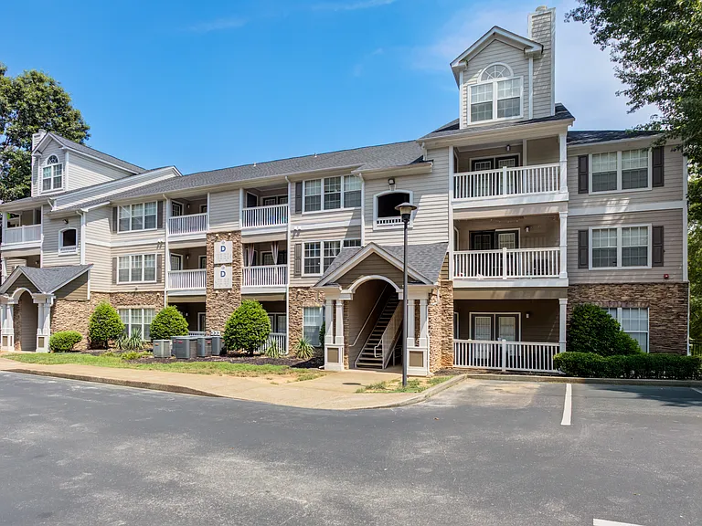 Marina Pointe — Photo 20